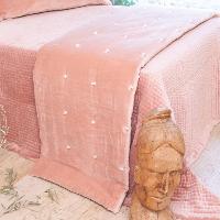 Bout de Lit en velours de coton matelassé Lyric Rose poudre