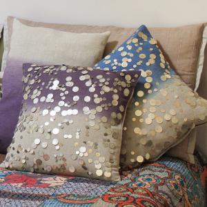 Coussin Gipsy Indigo brodé de sequins