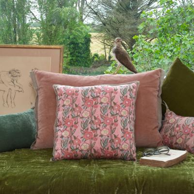 Coussin en coton imprimé PENSEE Eté 45x45 cm POUDRE